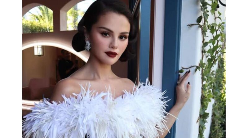 Selena's look at Golden Globes