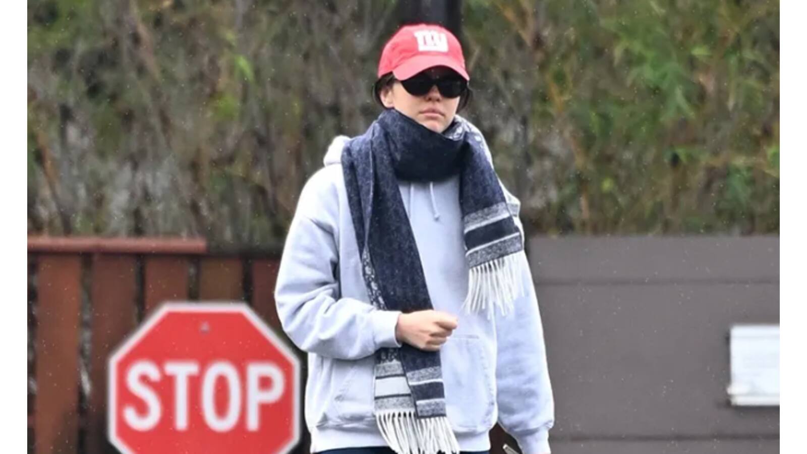 Mia heading into a private gym in L.A.