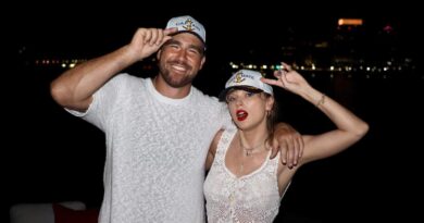 Travis Kelce and Taylor Swift.